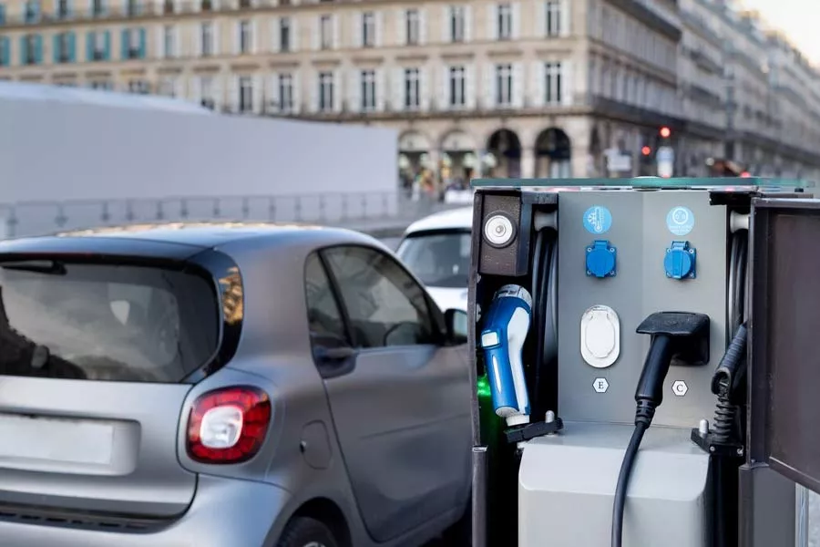 Short and long term EV fleet services